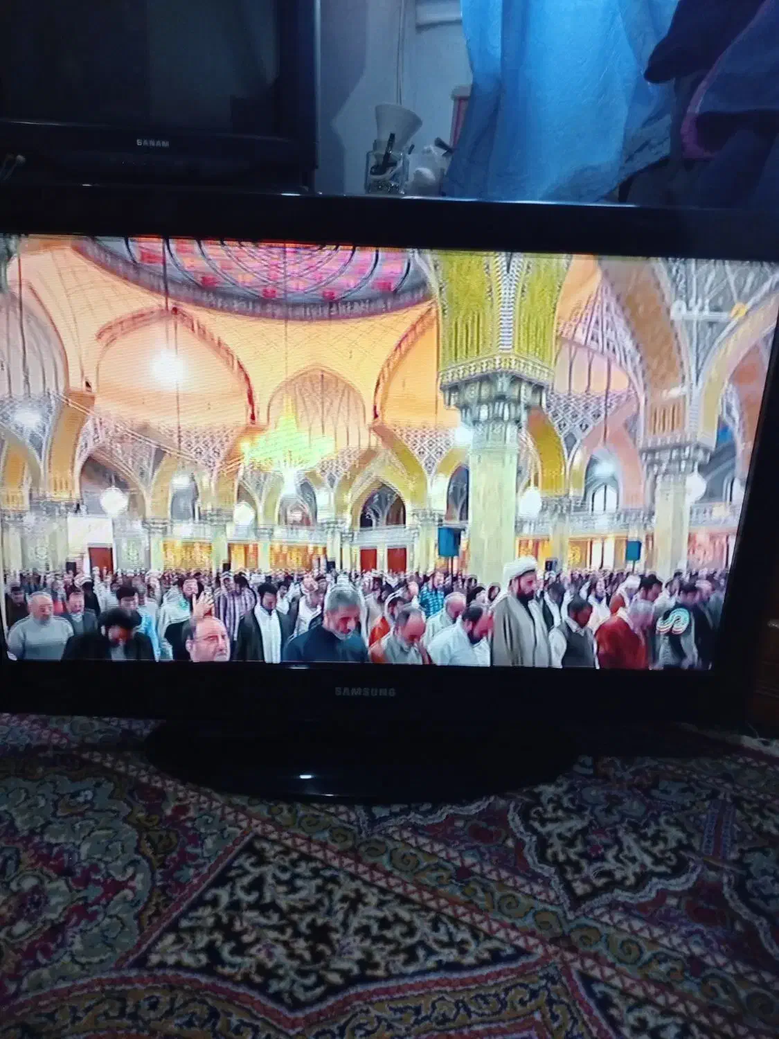 LCD 32 سامسونگ نیاز به تعمیر|تلویزیون و پروژکتور|رشت, منظریه|دیوار