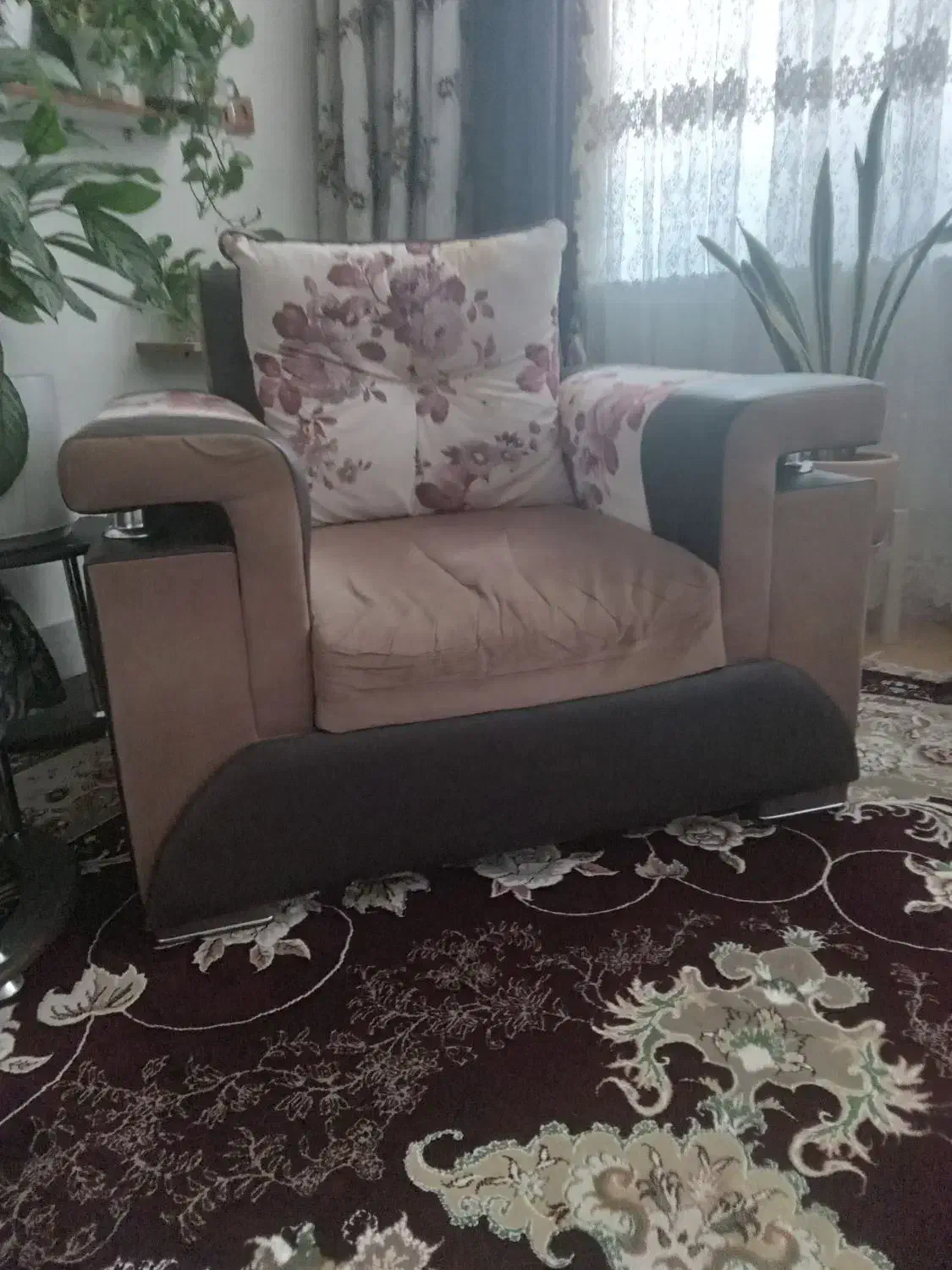 مبل راحتی هفت نفره|مبلمان خانگی و میز عسلی|کرمانشاه, |دیوار