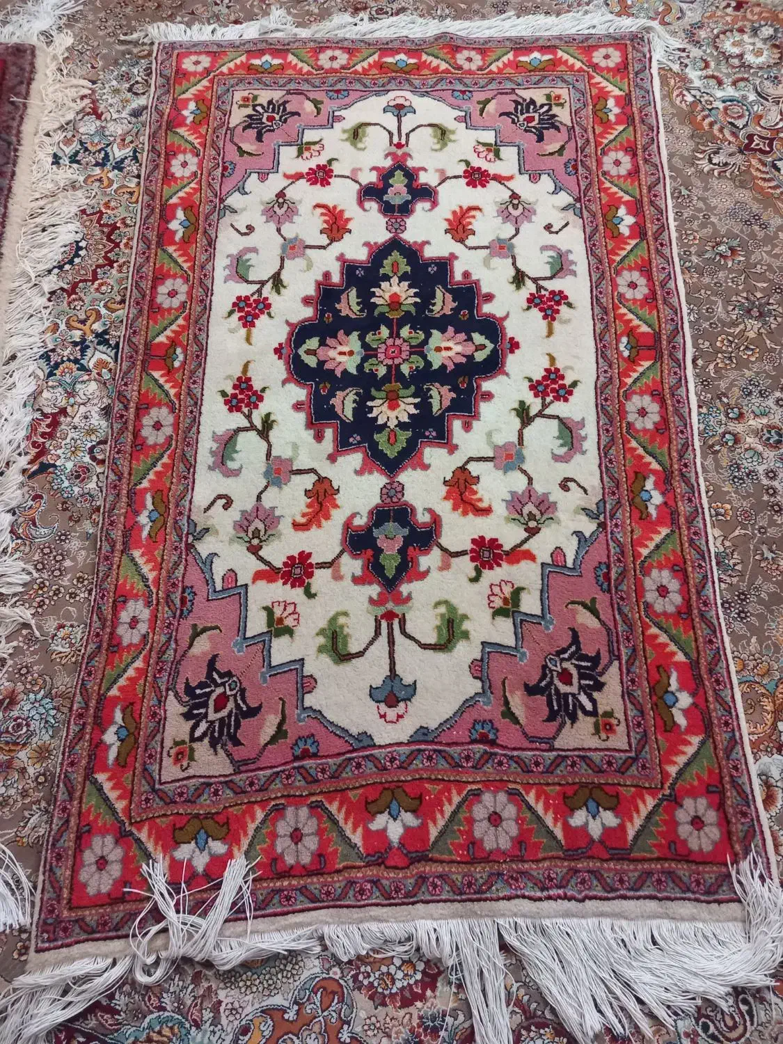 فرش زنیم|فرش|اردبیل, |دیوار