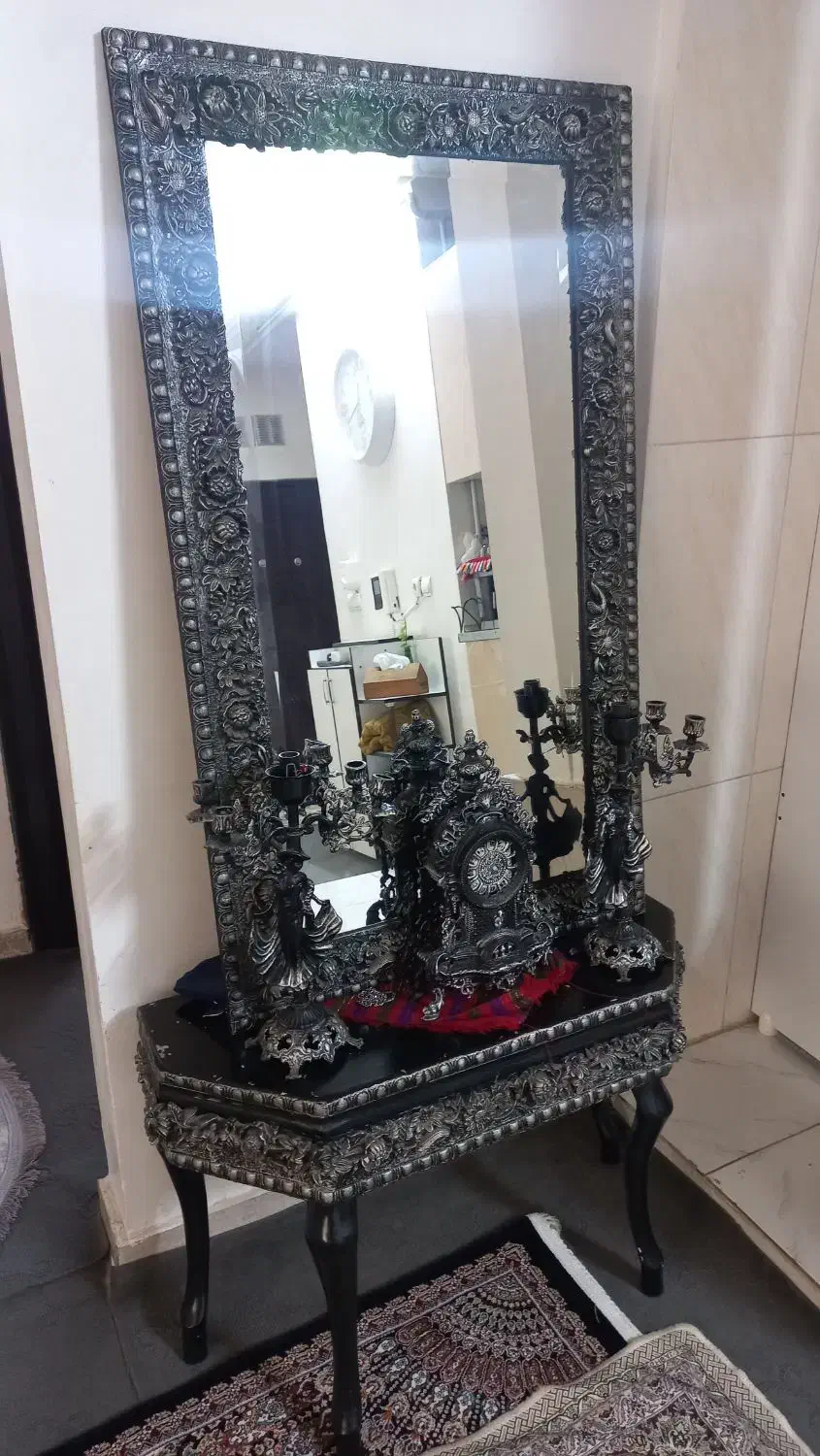 آینه و شمعدان.|آینه|آزادشهر, |دیوار