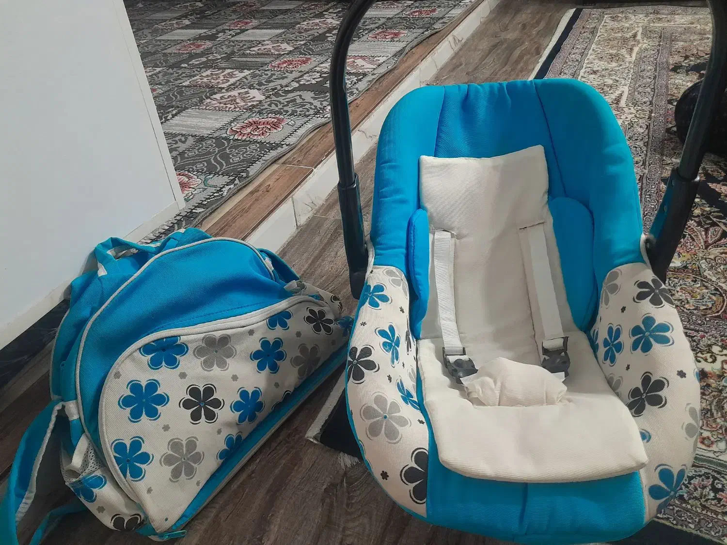 کریر و ساک بچه|اسباب و اثاث بچه|رباط‌کریم, رباط‌کریم|دیوار