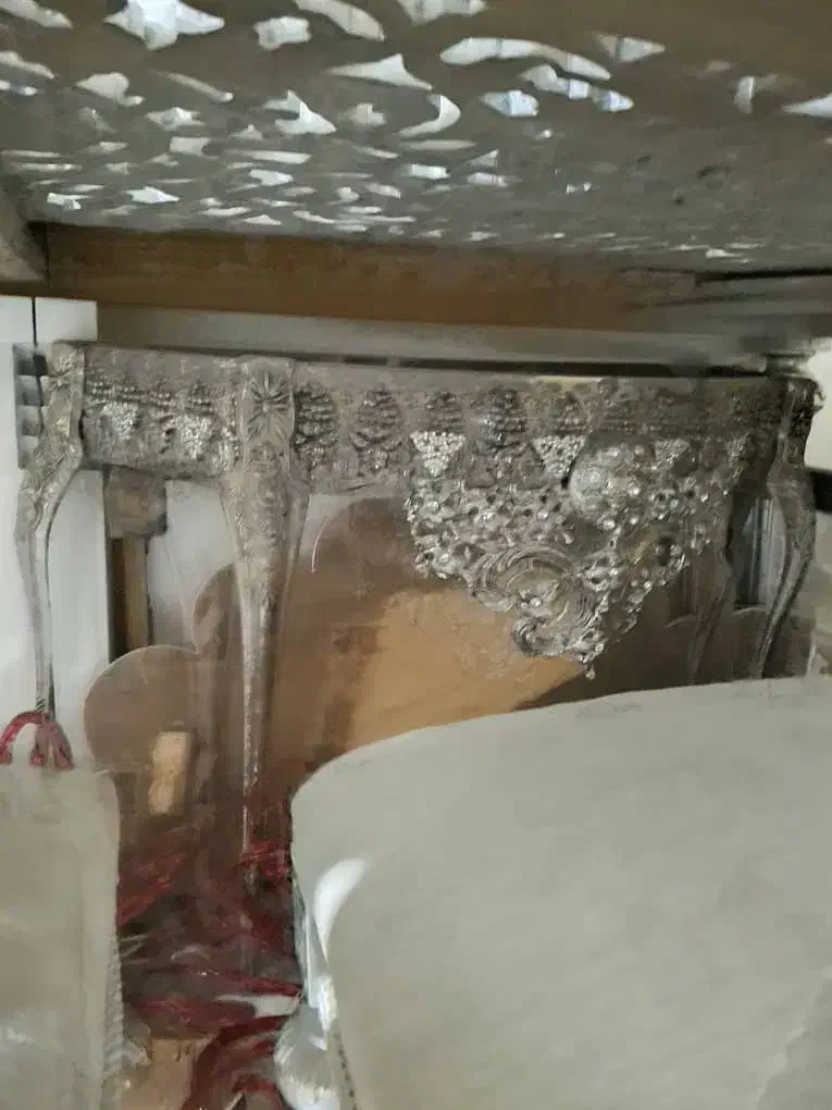 آینه بزرگ‌ و کنسول|بوفه، ویترین، کنسول|اصفهان, دانشگاه اصفهان|دیوار