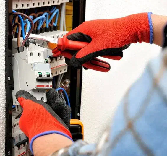 برقکار‌، رفع اتصالی ، نصب لوستر ،نصب انواع آیفون‌،|خدمات پیشه و مهارت|ری, دولت‌آباد|دیوار