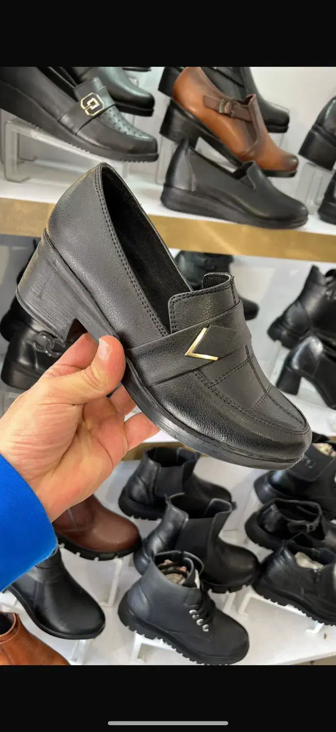 فروشنده کفش خانم اشنا به حسابداری|استخدام بازاریابی و فروش|تهران, بازار|دیوار