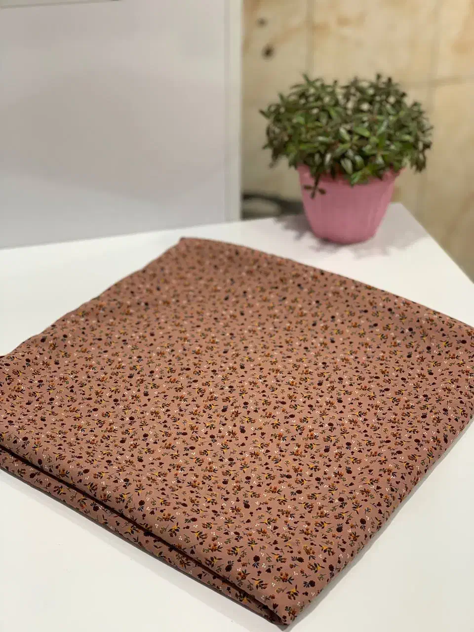 پارچه|لباس|سرشیو, |دیوار