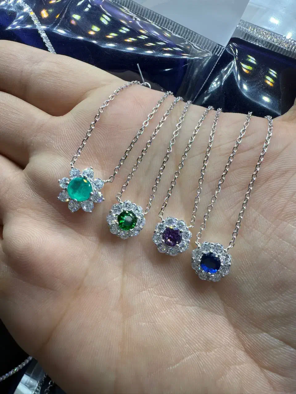 گردنبند های نقره زنانه مناسب روز زن|جواهرات|اهواز, کیانپارس |دیوار