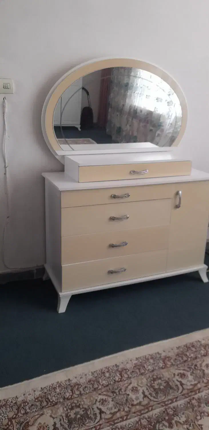 کنسول سالم|بوفه، ویترین، کنسول|اسلامشهر, شهرک امام حسین (میان آباد)|دیوار