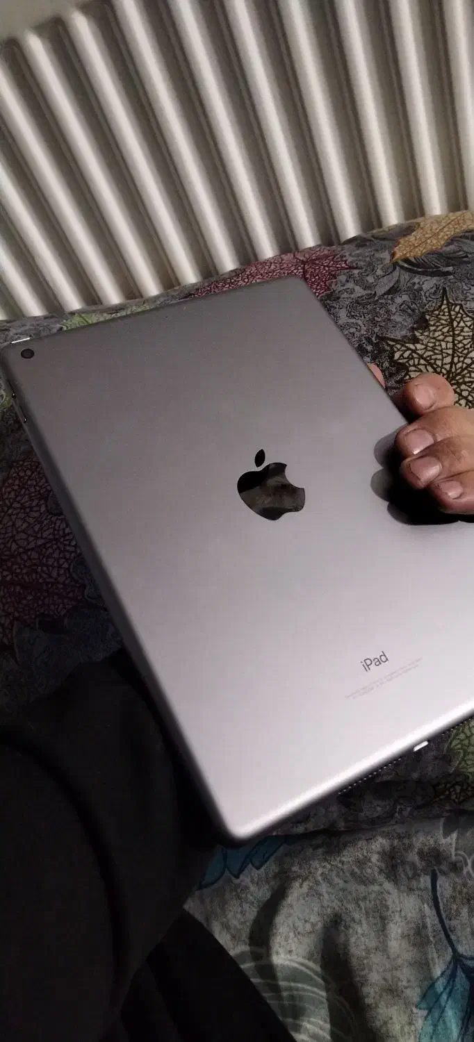 ipad 6th generation 32 gig|تبلت|تهران, فردوسی|دیوار