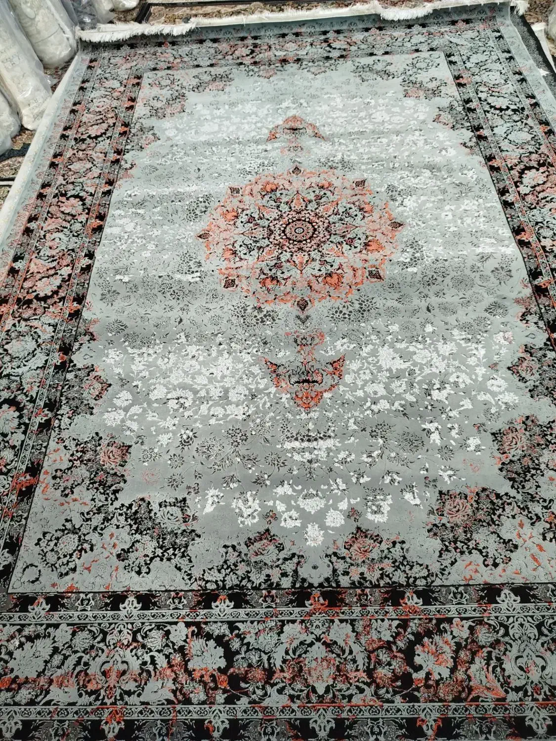 انواع فرش۶و۹ متری۱۲۰۰ شانه آکبند زیرقیمت کارخانه|فرش|کرمانشاه, |دیوار