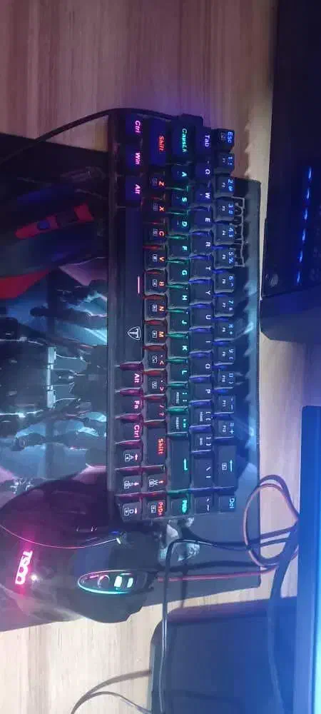 پی سی گیمینگ|رایانه رومیزی|اصفهان, چرخاب|دیوار