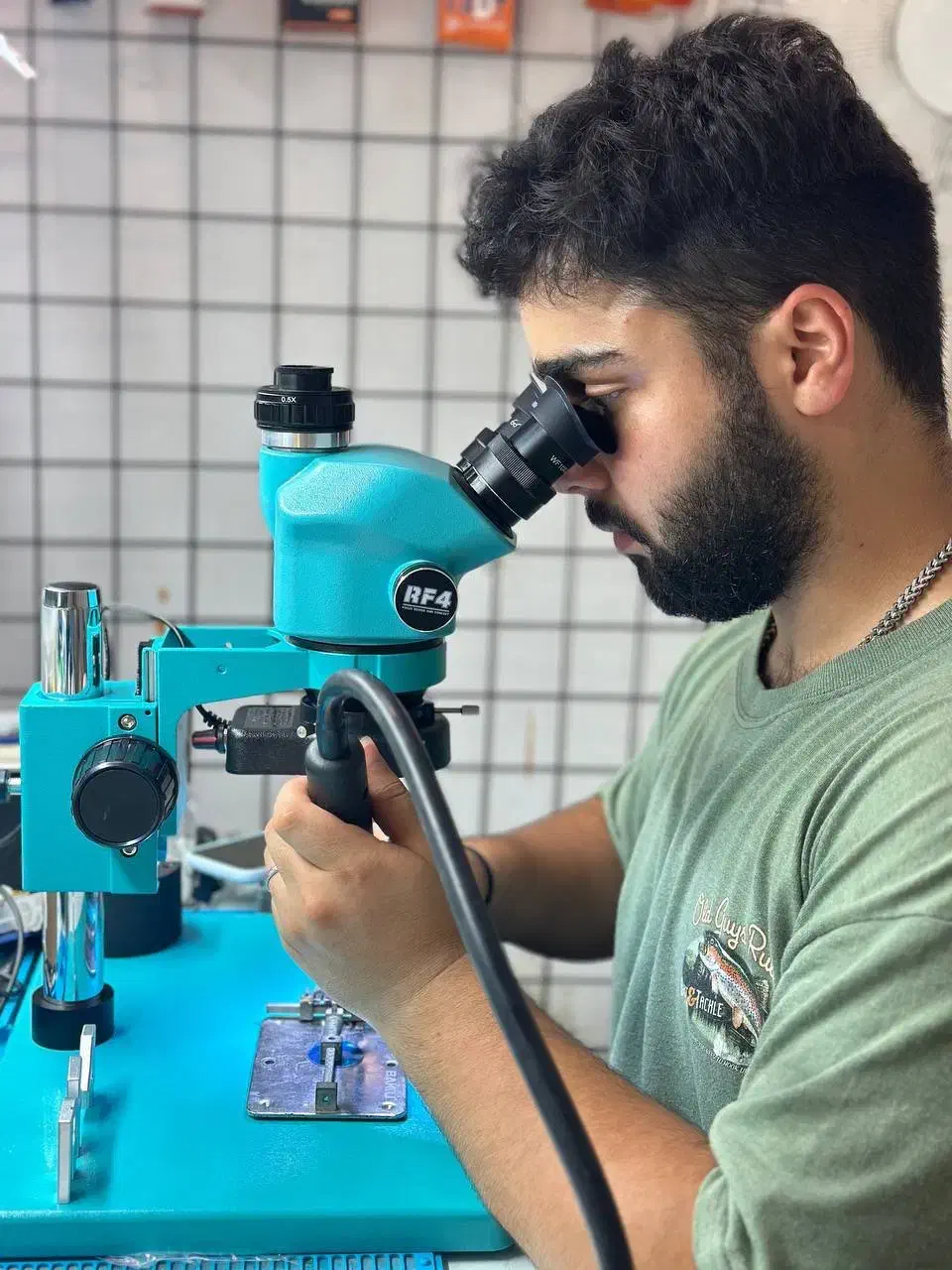 مرکز تخصصی تعمیراتی موبایل آیفون اندروید|خدمات رایانهای و موبایل|رشت, معلم|دیوار