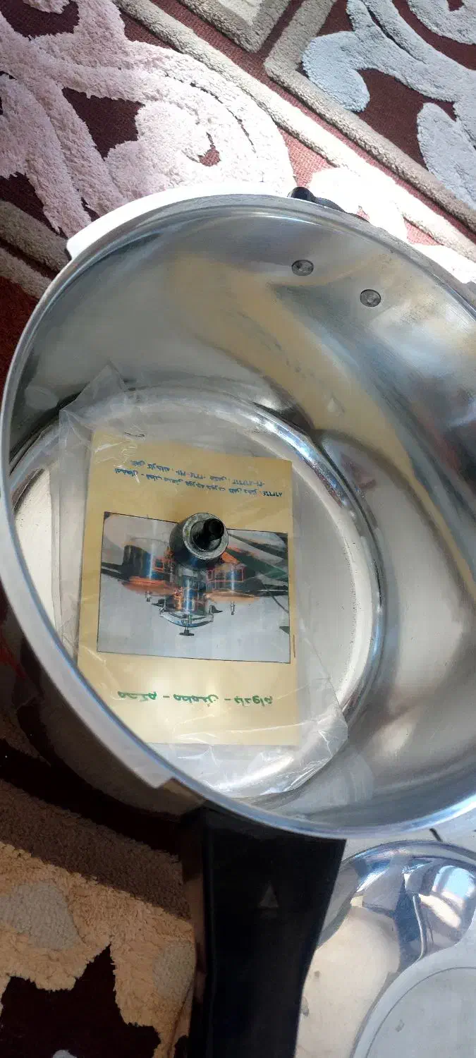 زودپز نو|ظروف پخت‌وپز|تبریز, |دیوار