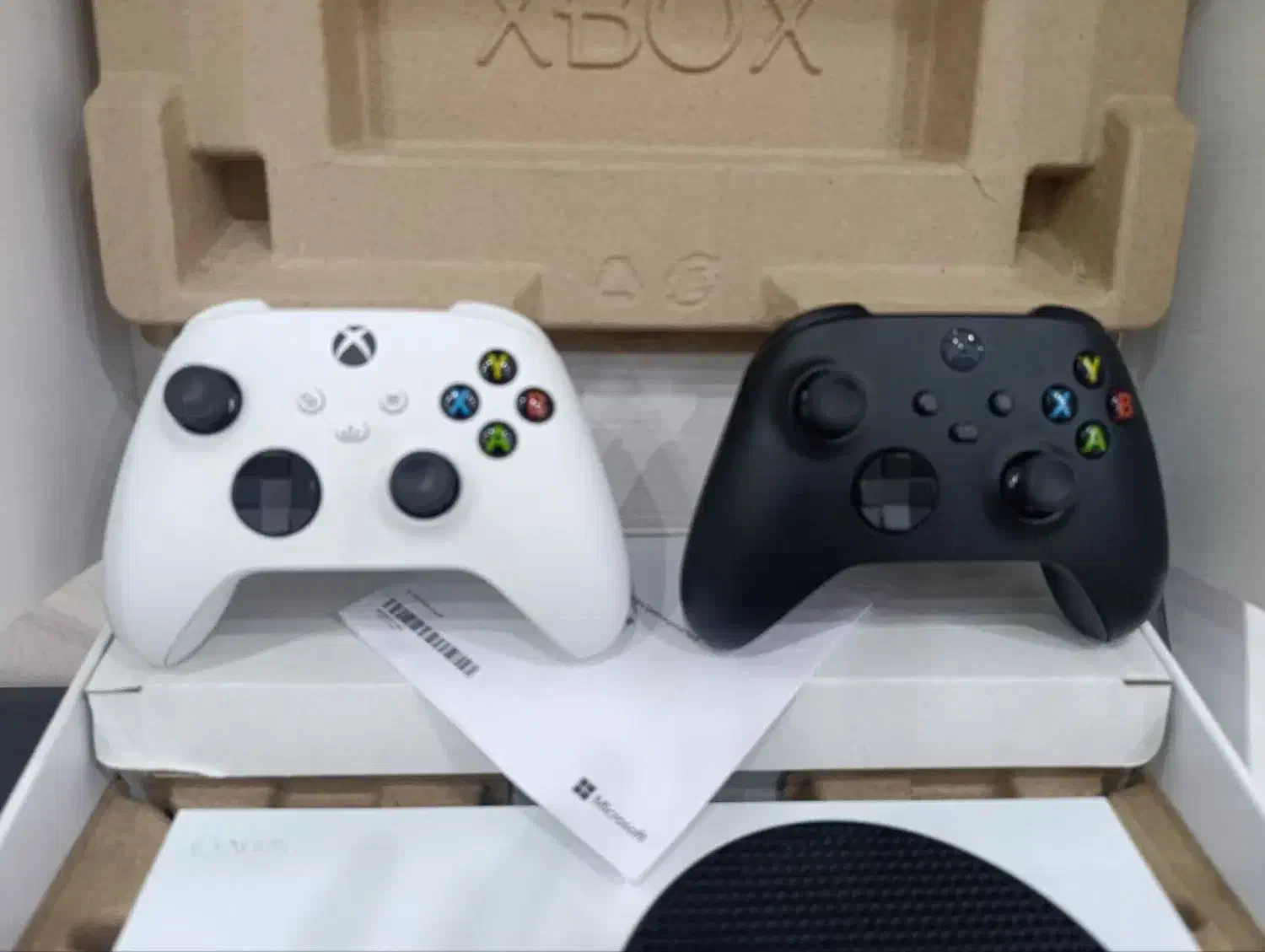 ایکس باکس سری اس۵۱۲ در حدنو با 2 دسته وبازی به روز|کنسول، بازی ویدئویی و آنلاین|کاشان, گبرها|دیوار