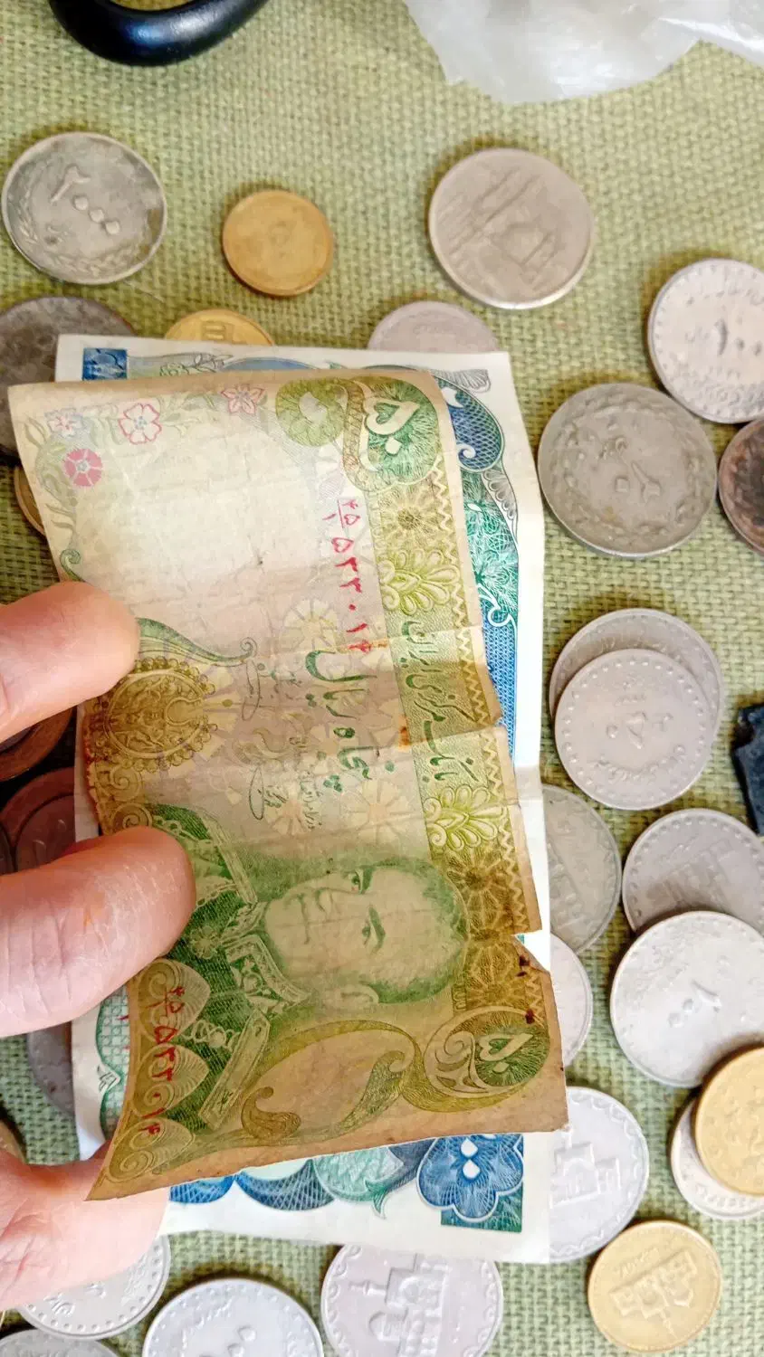 سکه و اسکناس پهلوی و جمهوری|کلکسیون سکه، تمبر، اسکناس|ساری, |دیوار