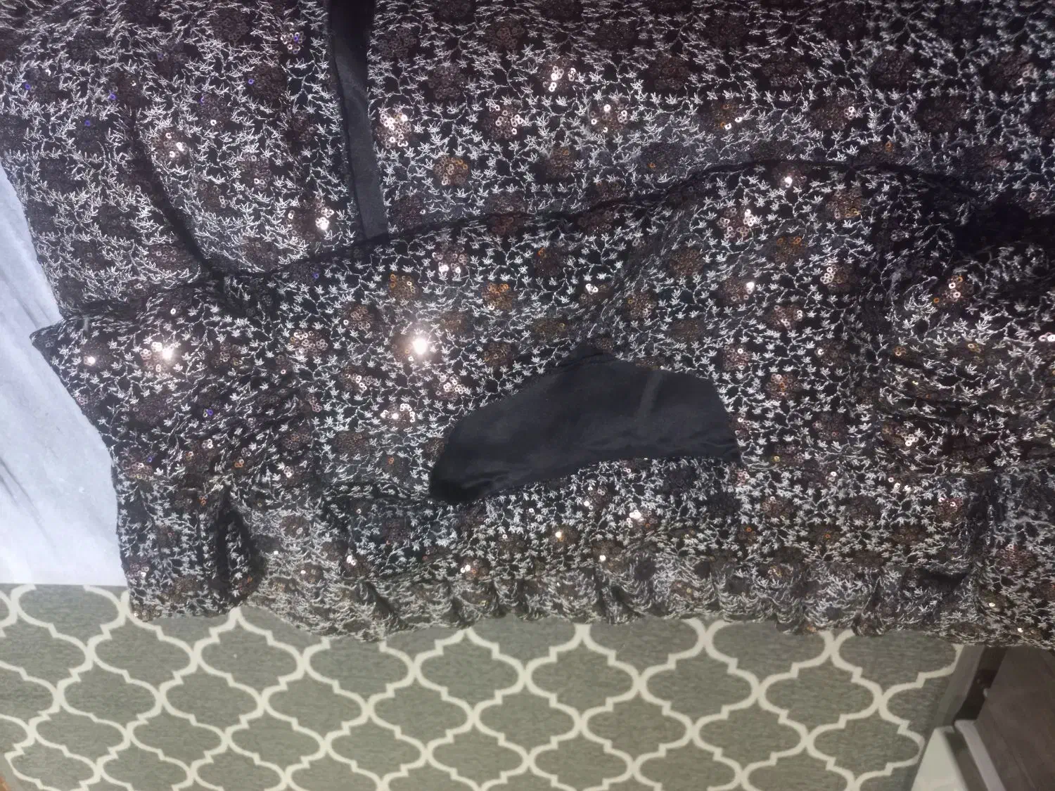 لباس محلی نو زمینه مخمل|لباس|چرام, |دیوار