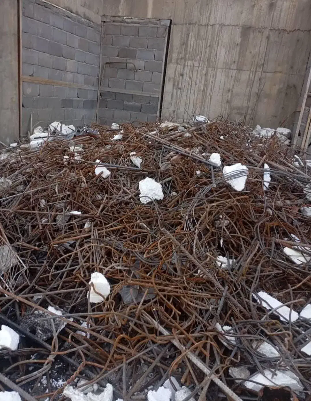 خرید فروش ضایعات آهن کابینت درب پنجره  وغیره|عمده‌فروشی|مشهد, امام رضا (ع)|دیوار