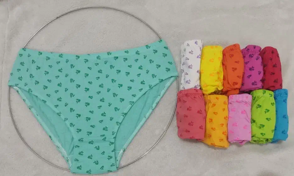 تولیدی لباس زیر زنانه در نسیم شهر|لباس|نسیمشهر, |دیوار