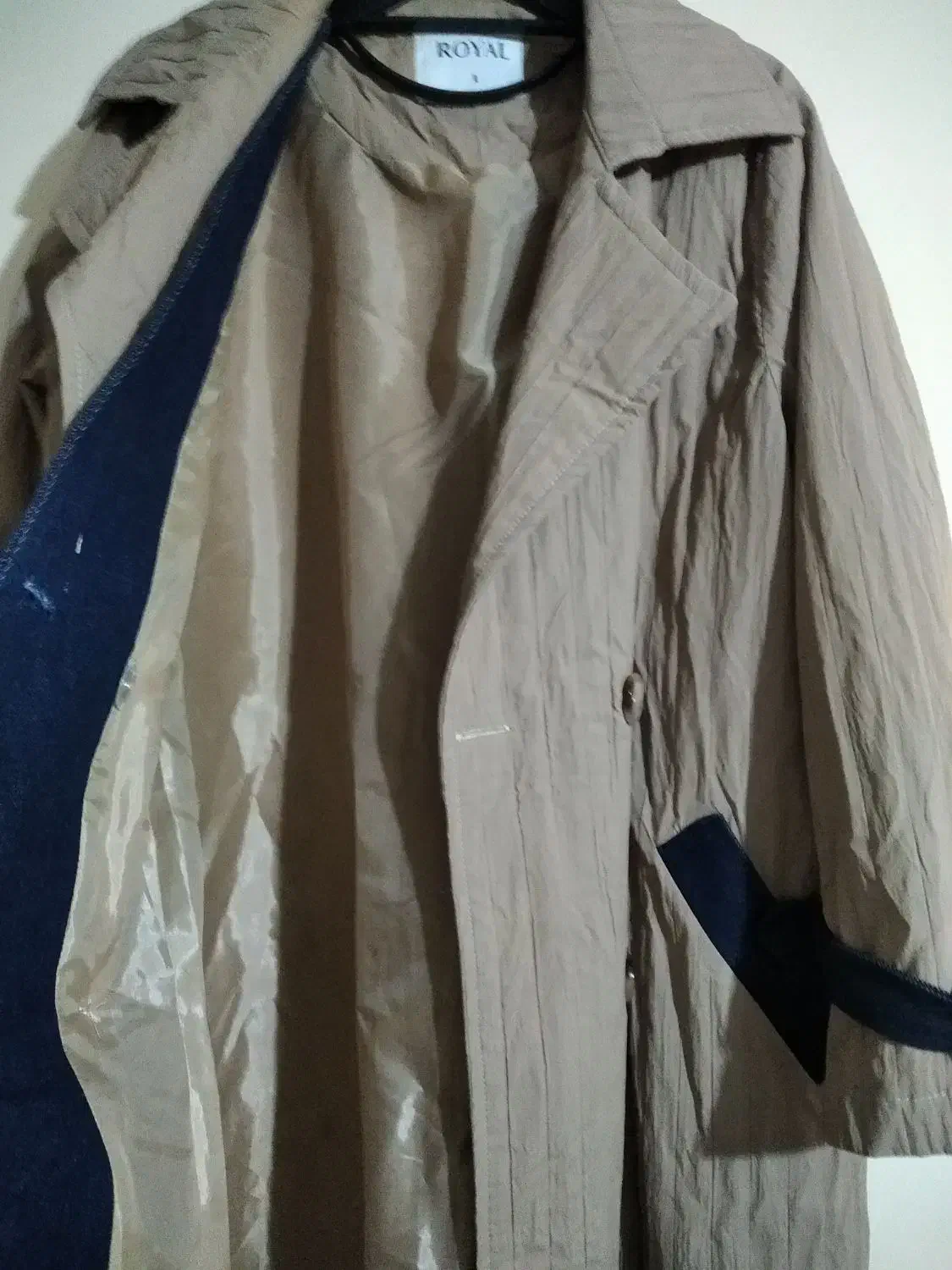 بارانی|لباس|بیجار, |دیوار