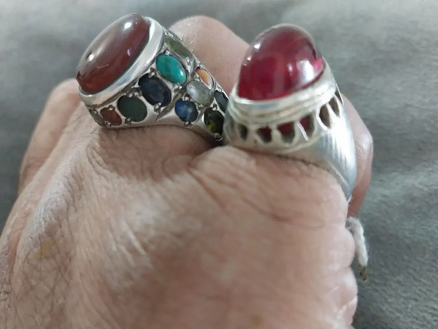 انگشتریمنی و۲۴نگین وانگشتریاقوت|جواهرات|خلیل آباد, |دیوار