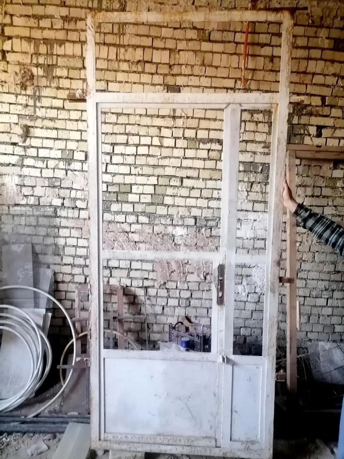 یک درب ورودی فلزی|مصالح و تجهیزات ساختمان|مشهد, بهمن|دیوار