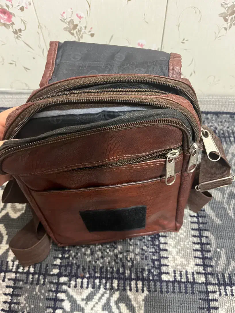 کیف و روسری نو|کیف، کفش، کمربند|ابریشم, |دیوار