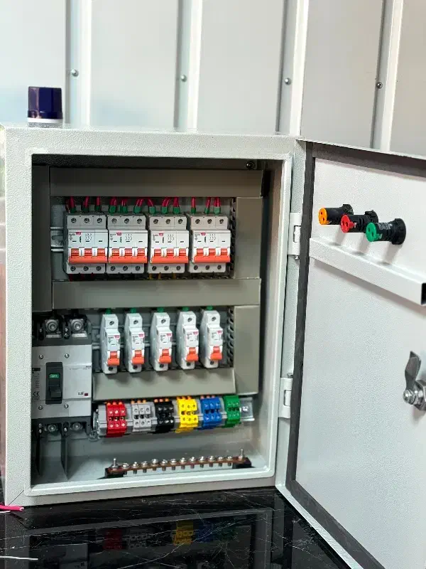 رفع اتصالی برق در پرند بصورت شبانه روزی|خدمات پیشه و مهارت|پرند, فاز ۵|دیوار