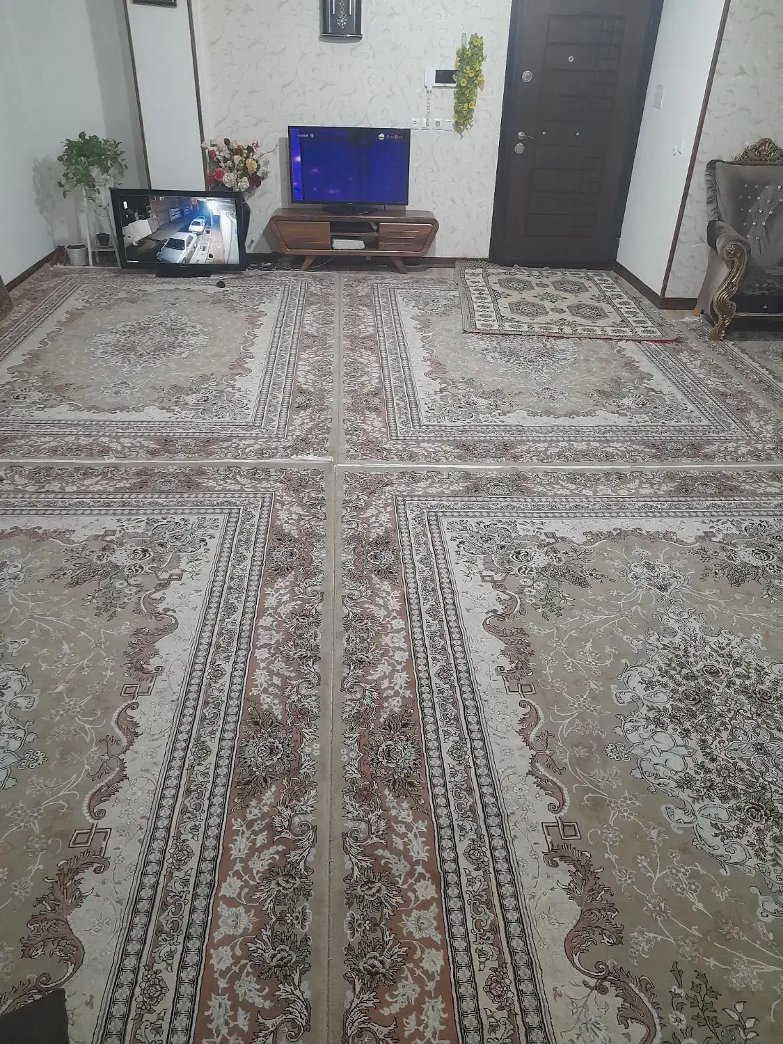 ۴ عدد فرش تمیز در حد|فرش|مشکیندشت, |دیوار