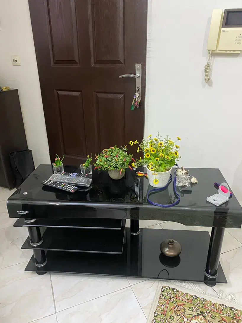 میزتلوزیون شیشه ای|میز تلویزیون|تهران, دولاب|دیوار