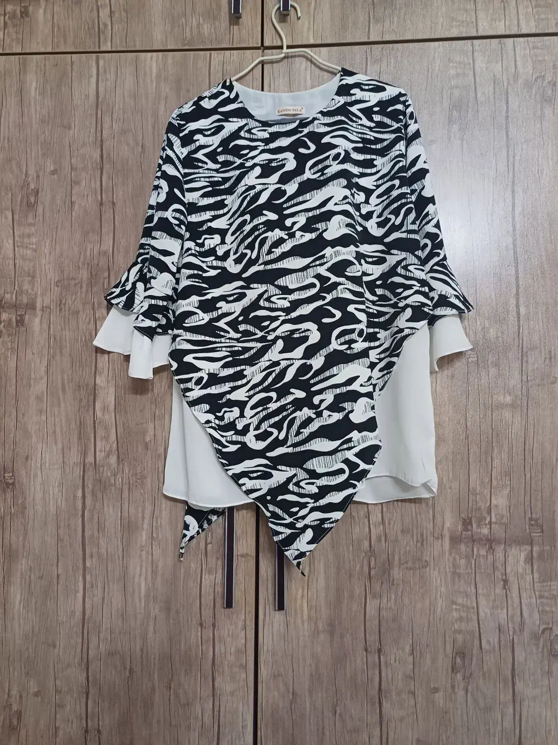 مانتو کفتان مخمل رنگ نقره ای سایز فری نو|لباس|اصفهان, پوریای ولی|دیوار