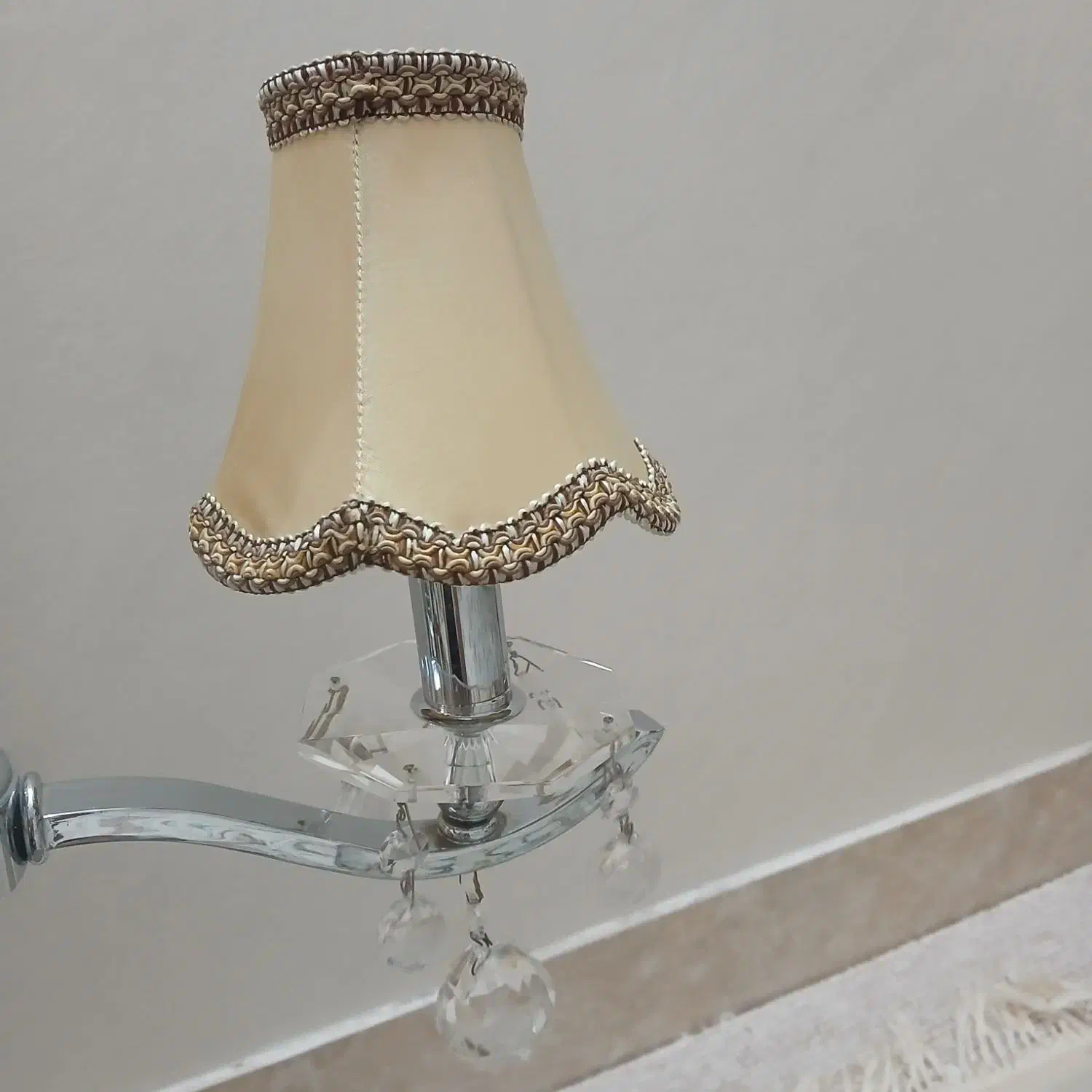 لوستر کریستالی سه شعله|لوستر و چراغ آویز|قم, زنبیل آباد|دیوار