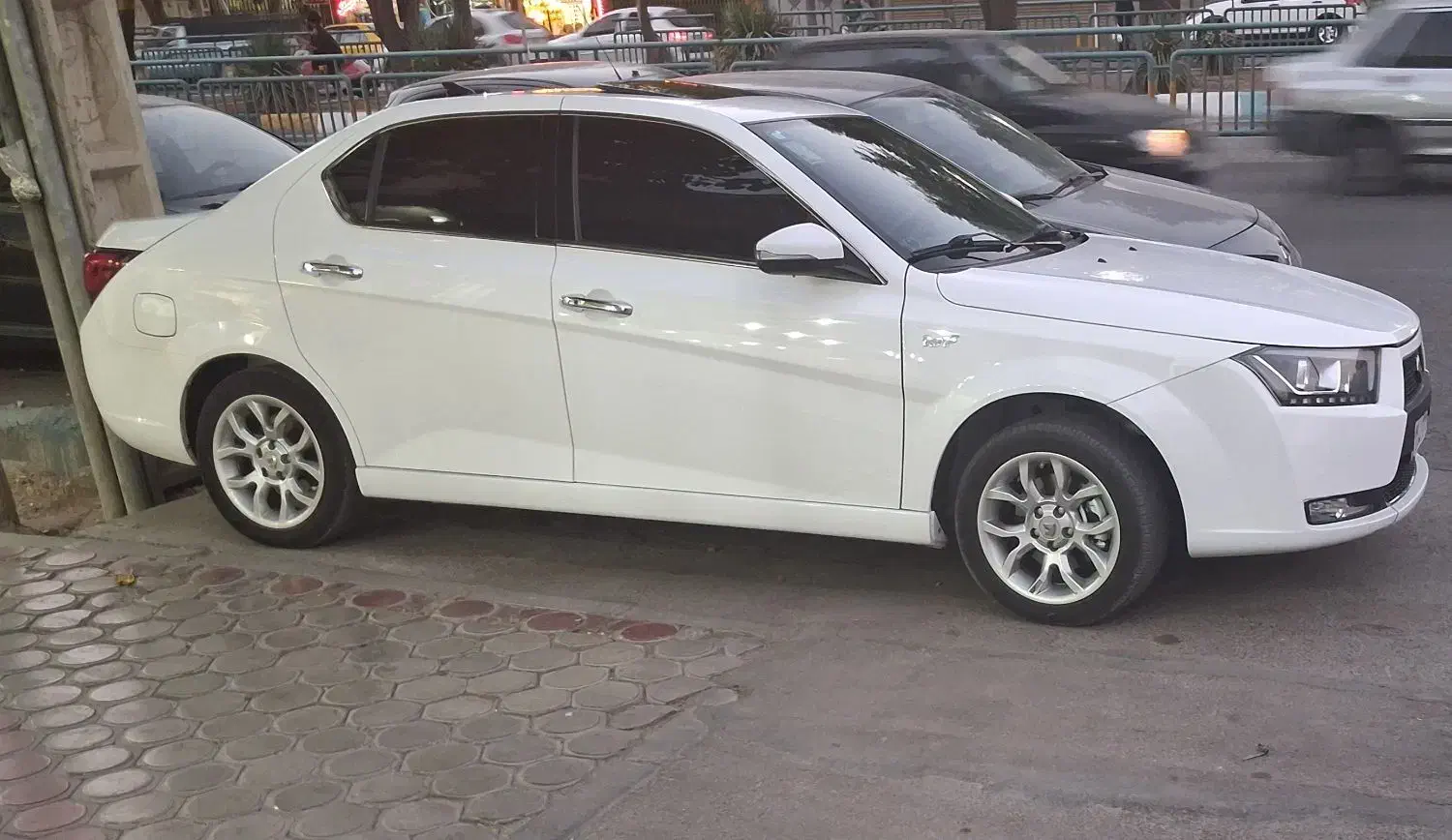 دربستی به تهران و فرودگاه امام و بلعکس|خدمات حمل و نقل|اصفهان, باغ دریاچه|دیوار