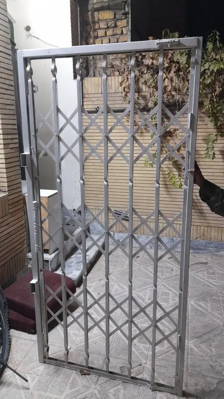 درب آکاردئونی در حد نو|مصالح و تجهیزات ساختمان|مشهد, چهارچشمه|دیوار