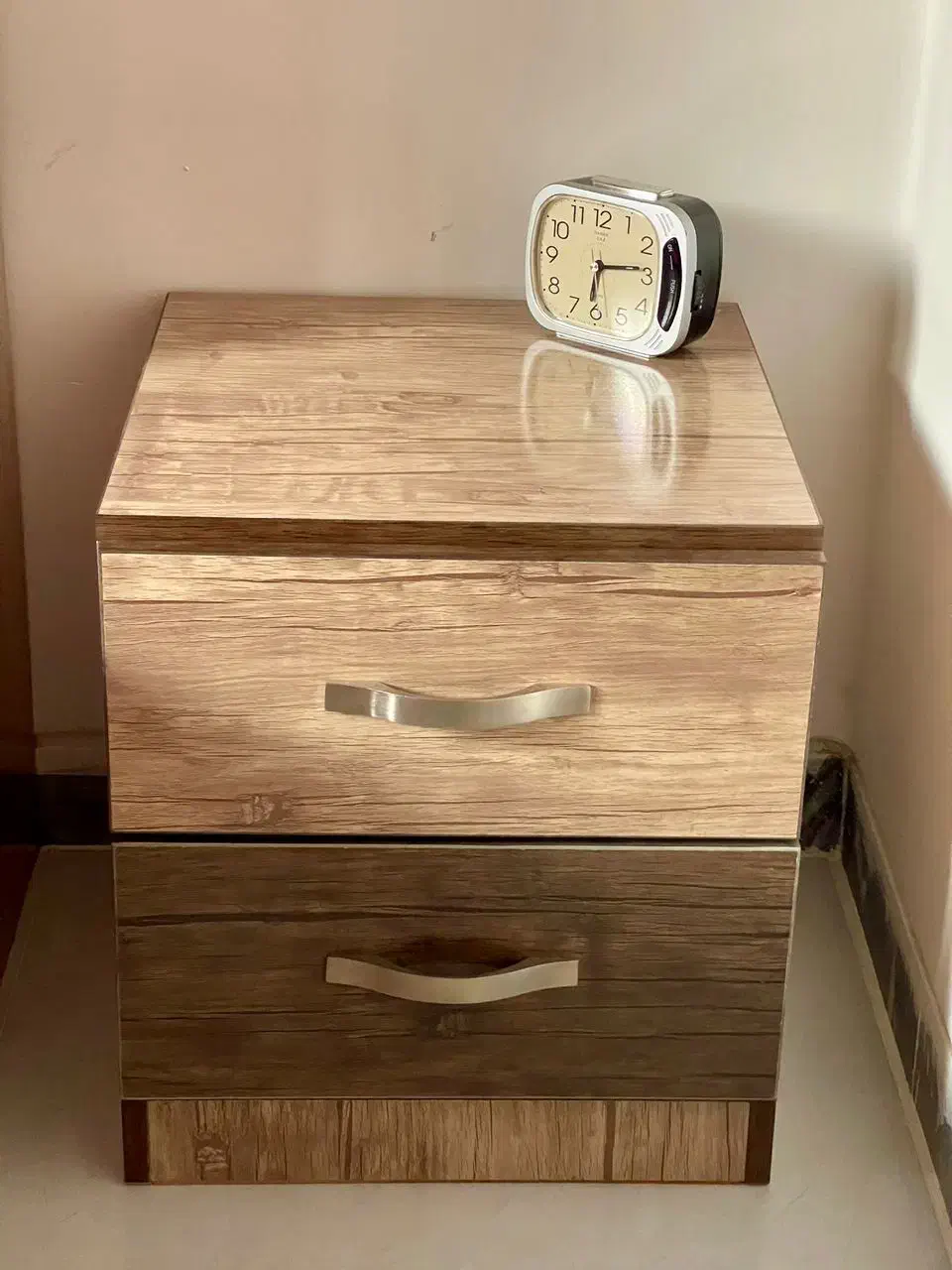 تخت خواب به همراه یک جفت پاتختی|تخت و سرویس خواب|گرگان, |دیوار