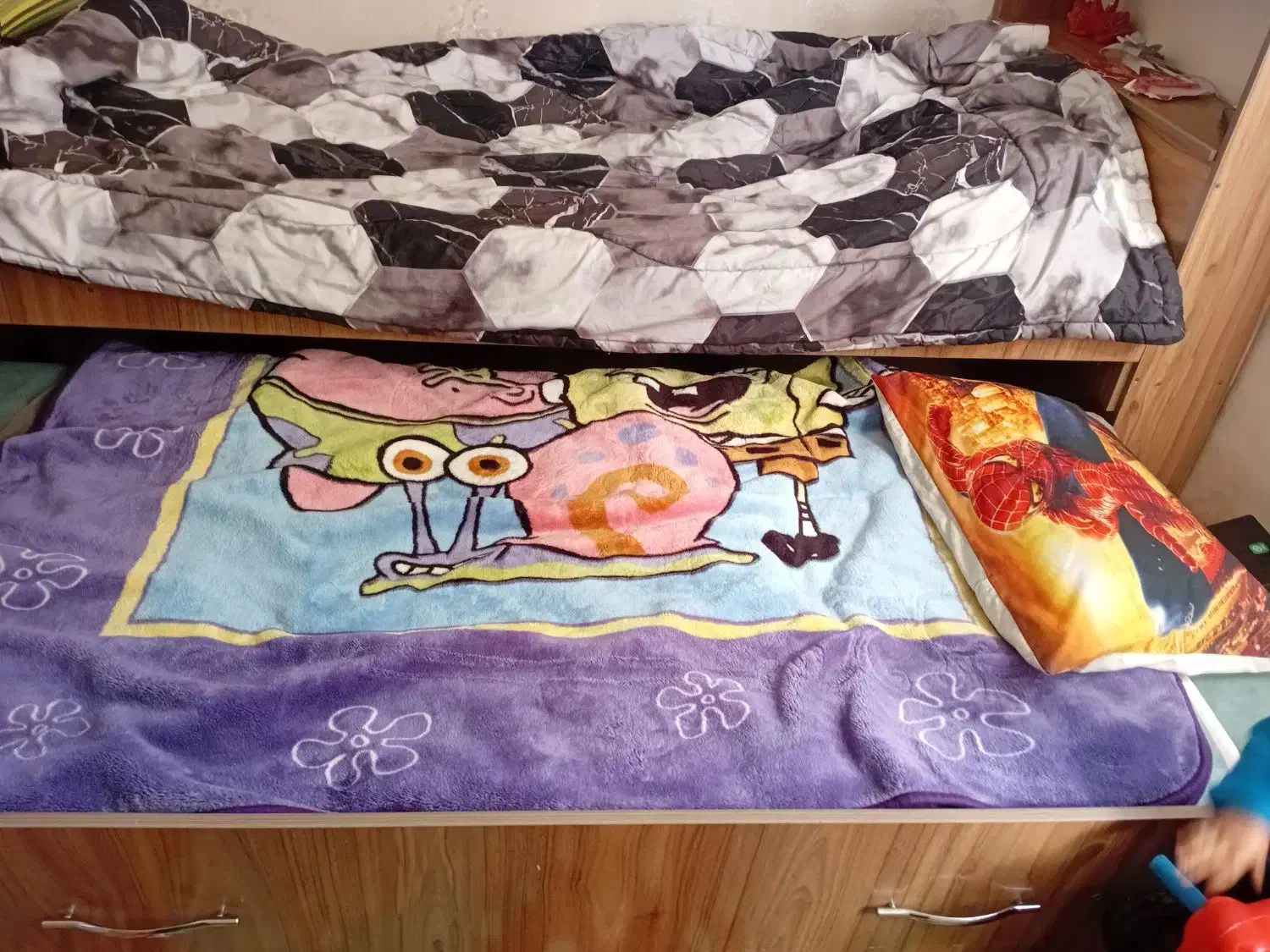 تخت|تخت و سرویس خواب|بومهن, |دیوار