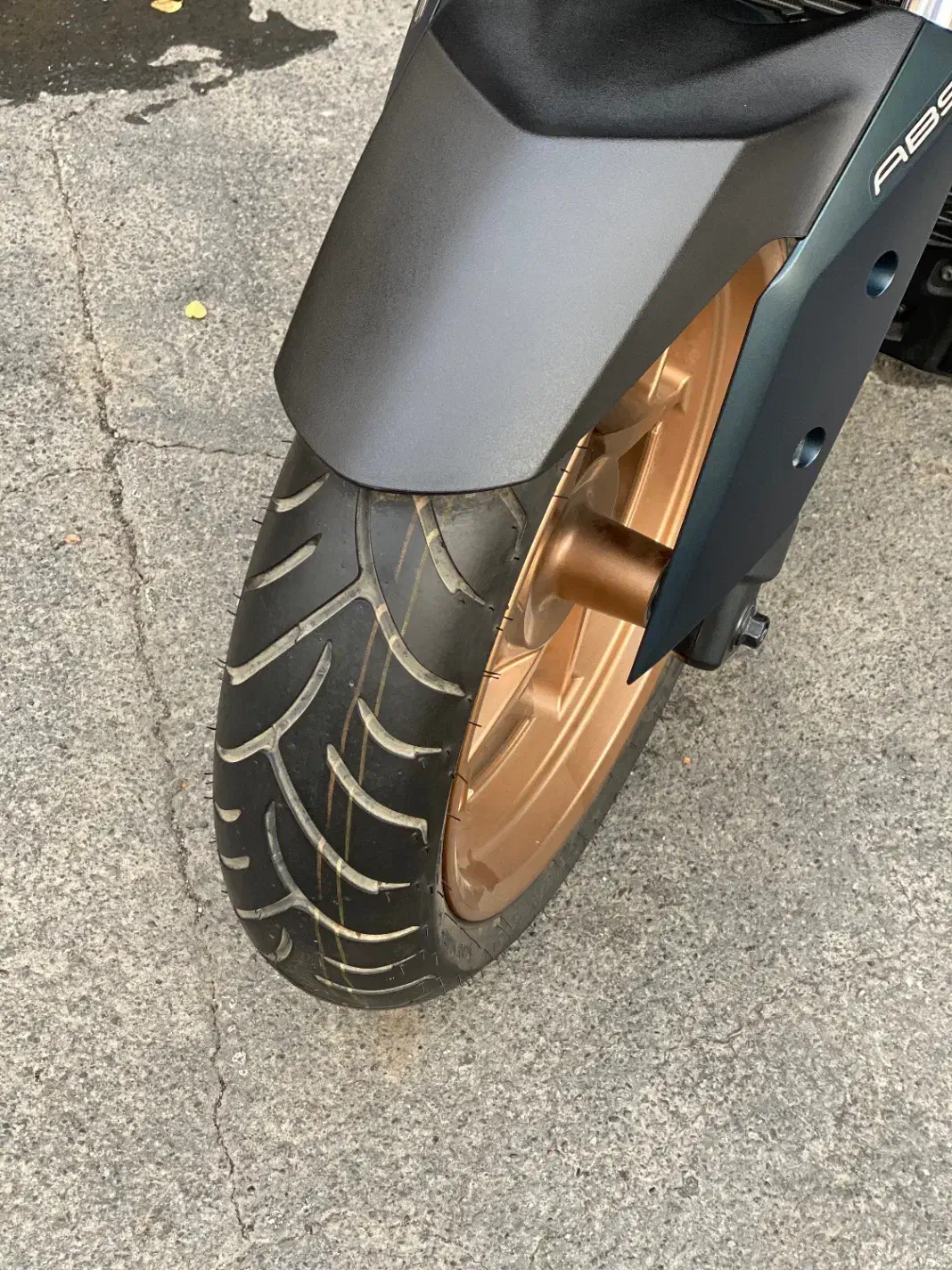 xmax صفر کیلومتر|موتورسیکلت|تهران, امانیه|دیوار