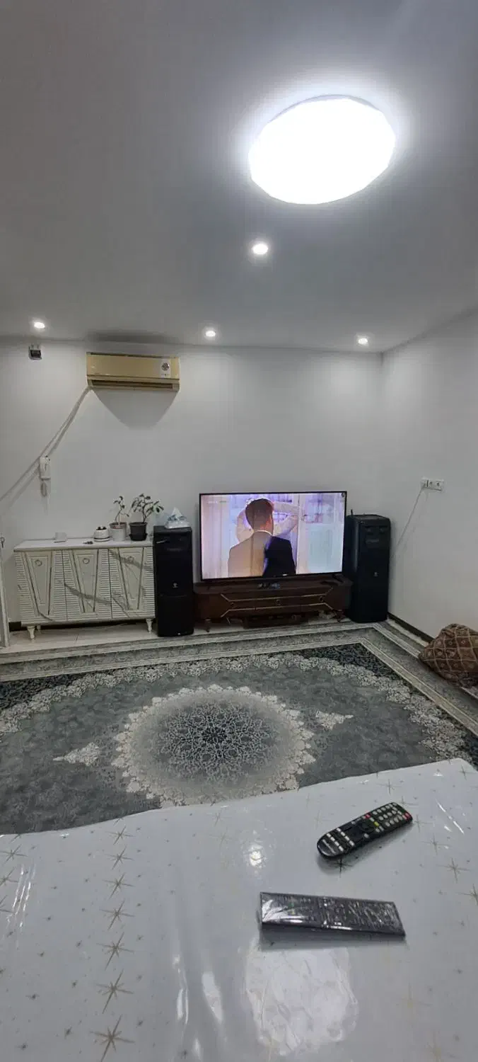 آپارتمان ۱ خوابه حیاط دار مستقل ماشین رو|فروش آپارتمان|شیراز, کوشک میدان|دیوار