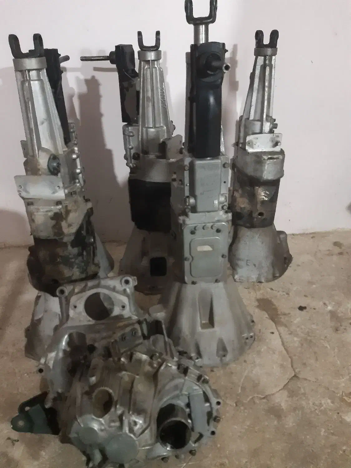 گیربکس  انواع گیربکس وانت پیکان آردی|قطعات یدکی و لوازم جانبی|کرمانشاه, |دیوار