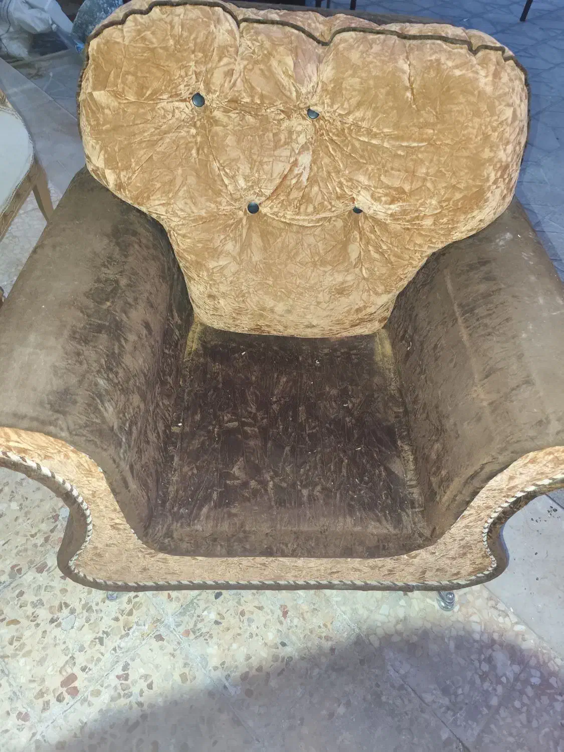 مبل|مبلمان خانگی و میز عسلی|شیراز, باغ تخت|دیوار