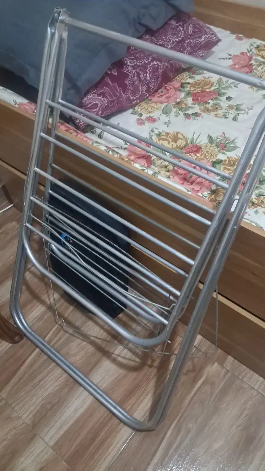 یک عدد سینگ بند رخت|آب‌چکان و نظم‌دهنده ظروف|رشت, نیکمرام|دیوار