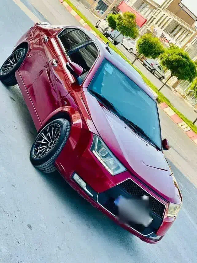 دنا پلاس فول تیپ۲ قرمز ونیزی|خودرو سواری و وانت|ایلام, |دیوار