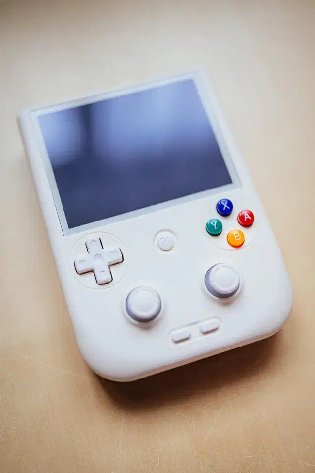 کنسول گیمینگ اندروییدی رترو Anbernic RG406V|کنسول، بازی ویدئویی و آنلاین|تهران, مهران|دیوار