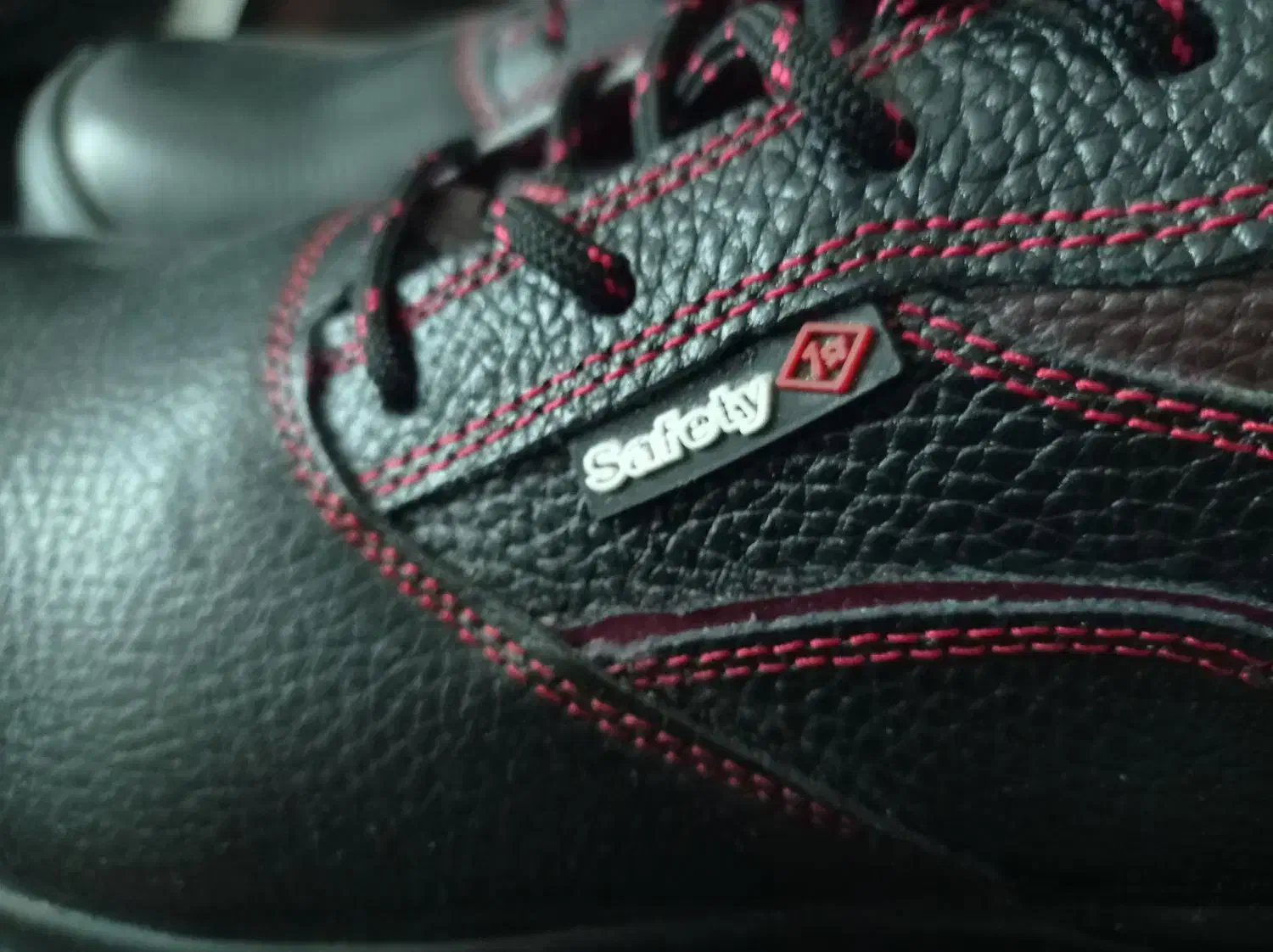 فروش کفش کار پنجه آهنی|کیف، کفش، کمربند|الوند, |دیوار