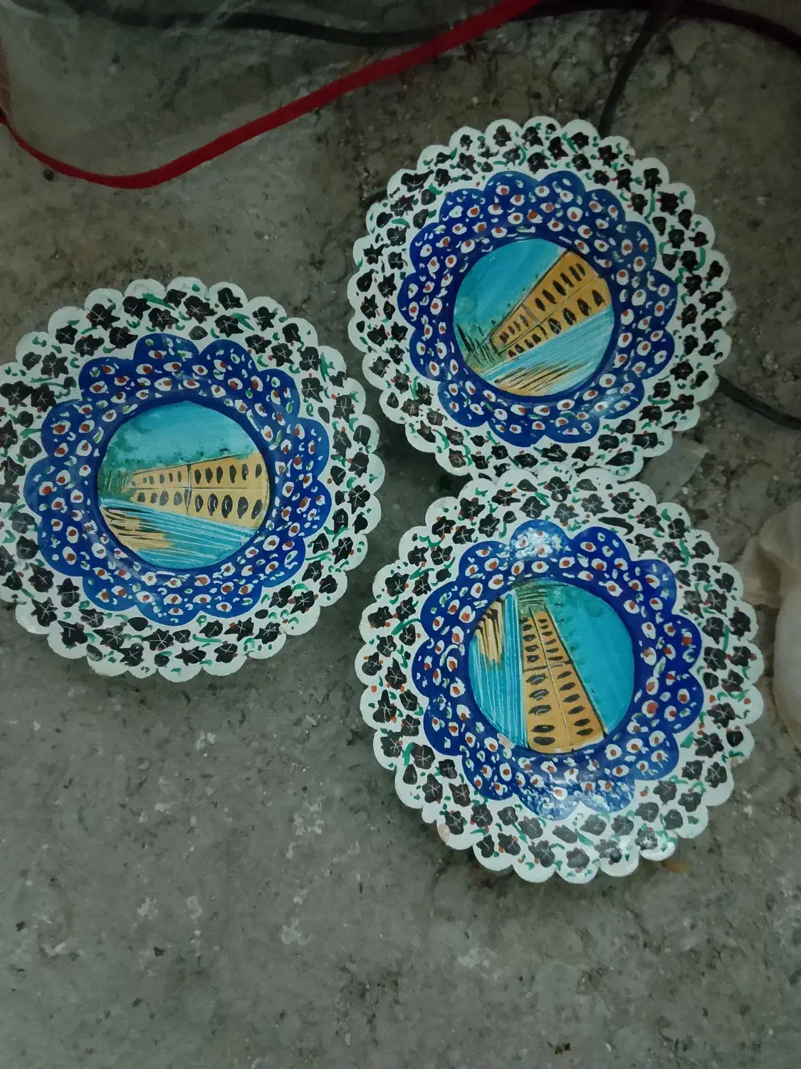 ظرف مسی|کلکسیون اشیاء عتیقه|دورود, |دیوار