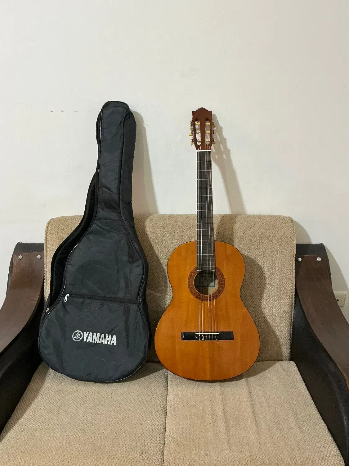 چندتا ساز خوش قیمت|گیتار، بیس، امپلیفایر|بابل, |دیوار