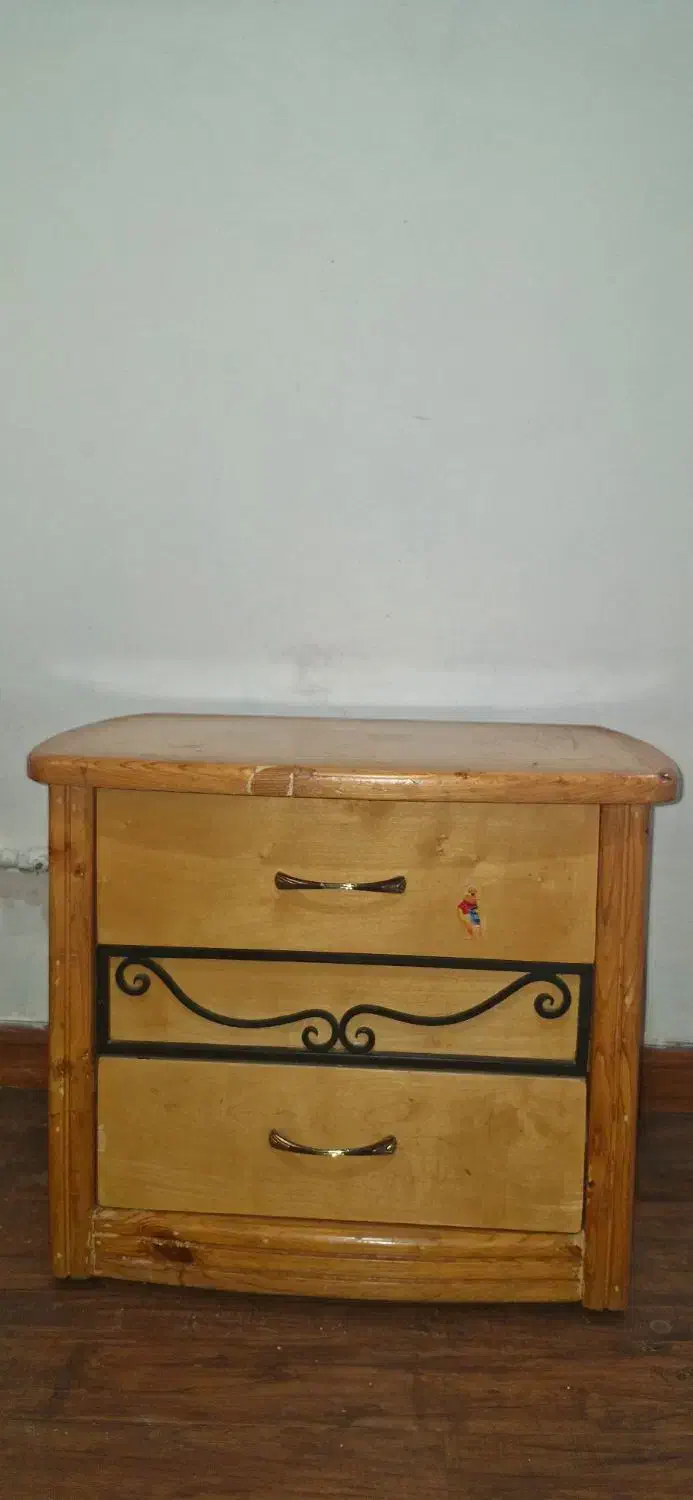 سرویس خواب چوبی به همراه خوشخواب|تخت و سرویس خواب|بندر انزلی, تختی|دیوار