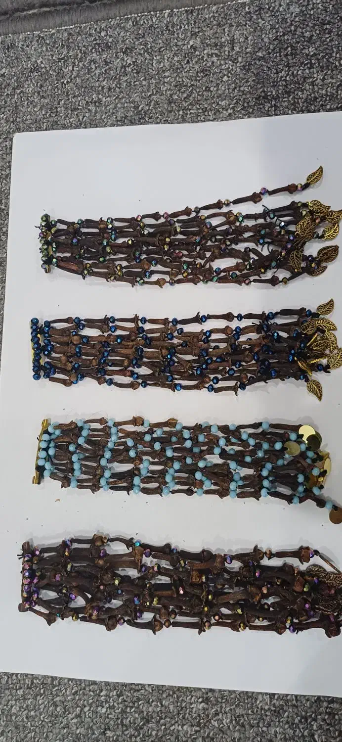 میخک آویز سخمه تکی فروخته می شود|صنایع دستی و سایر لوازم تزئینی|مریوان, |دیوار