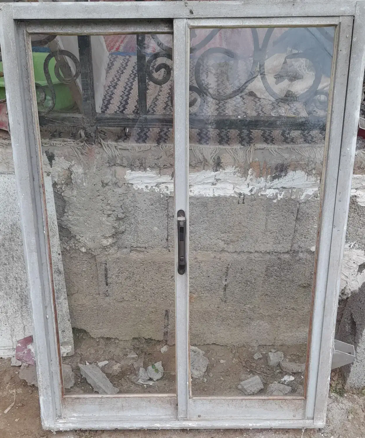 پنجره|مصالح و تجهیزات ساختمان|لشت نشا, |دیوار