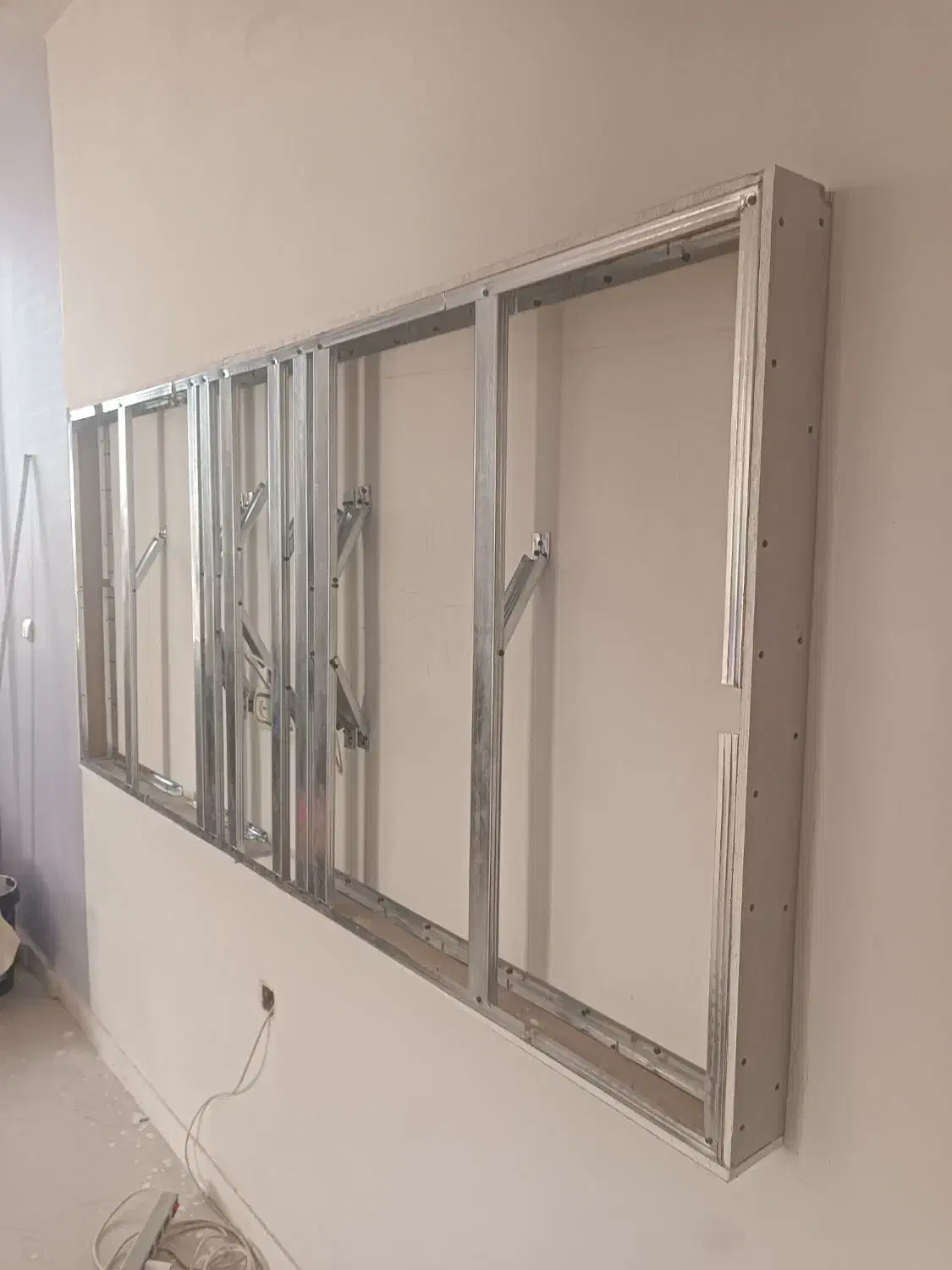 اجرای تیوی وال مدرن با طراحی اختصاصی کرمانشاهTV|خدمات پیشه و مهارت|کرمانشاه, |دیوار