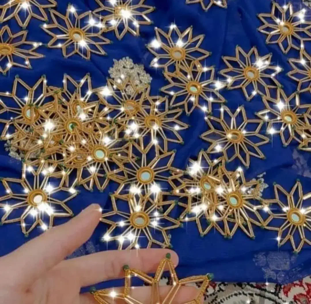 دوچگر آینه و چهار پر|کیف، کفش، کمربند|خاش, |دیوار