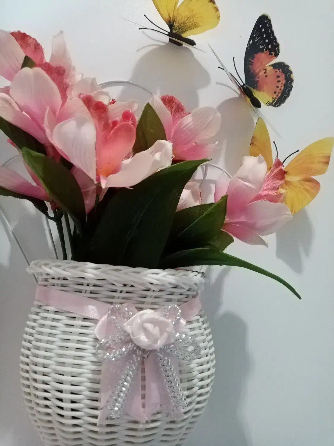 گل با پروانه همه باهم 200 هزار تومان|گل مصنوعی|خرمدره, |دیوار